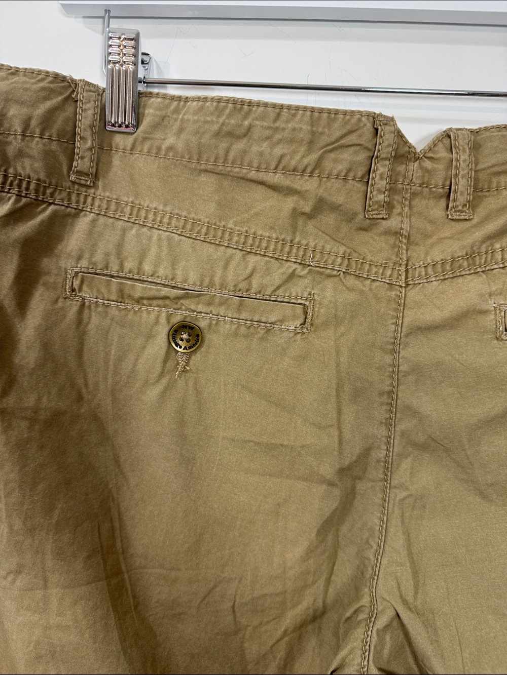 Nine West Casual Women’s Khaki Shorts w/ Front Button Zipper Enclosure - Size 14 - Picture 7 of 15